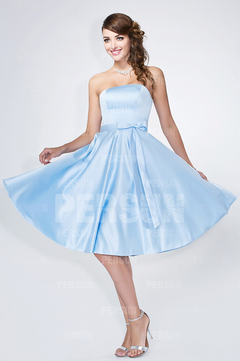 robe bleu pale courte bustier droit à noeud papillon courte pour mariage