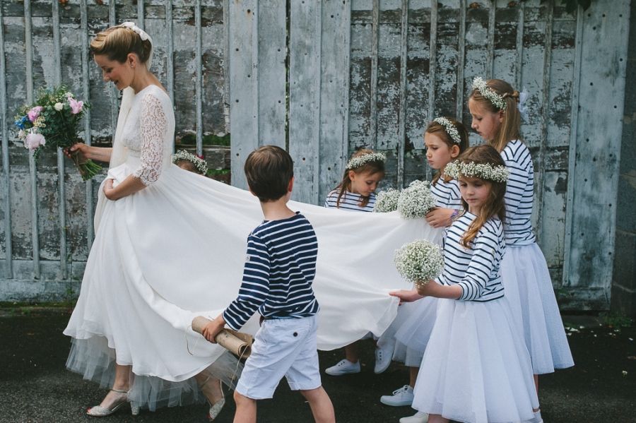 mariée et cortège enfants