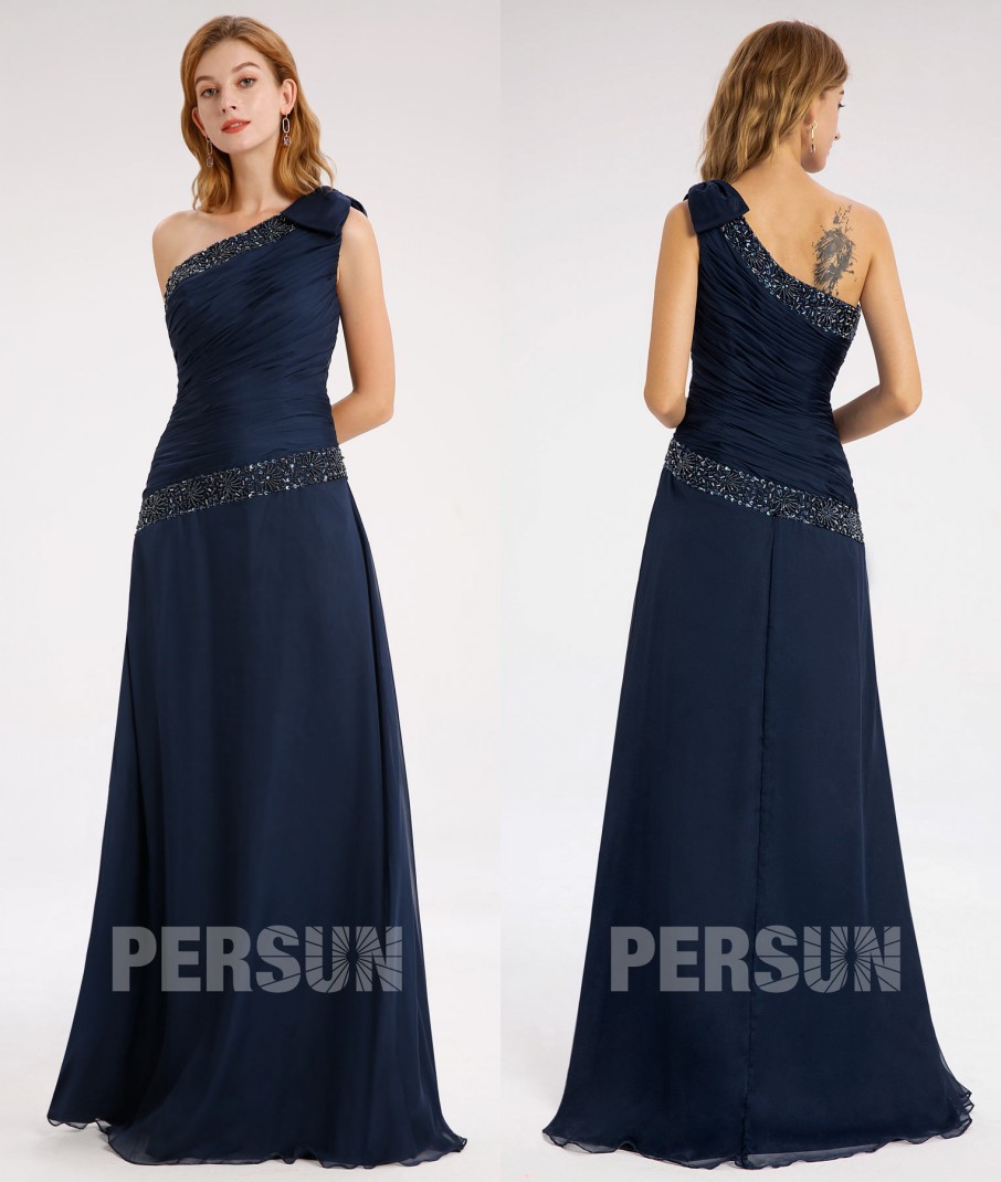 robe de soirée longue asymétrique bleu nuit plissé embelli de strass